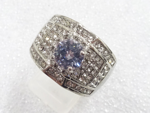 JAPANESE KIMONO / ANTIQUE CRYSTAL RING (SIZE 24)